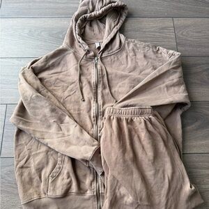 Ardene Women's Taupe Zip-Up Hoodie and Sweatpants Set